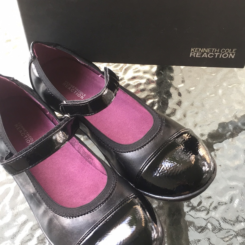 Size 3.5 girls black dress shoes